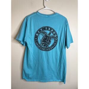 Key Largo Mens T-Shirt Size Medium Blue 84 Label Aqua Short Sleeve Tee Turtle